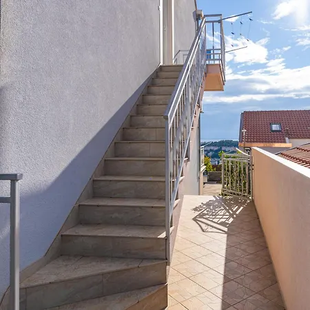 Sea View Nuncijata Апартаменты *