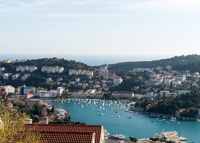 Sea View Nuncijata Apartment *