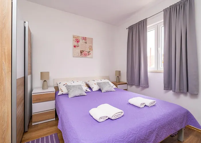 Sea View Nuncijata Apartment